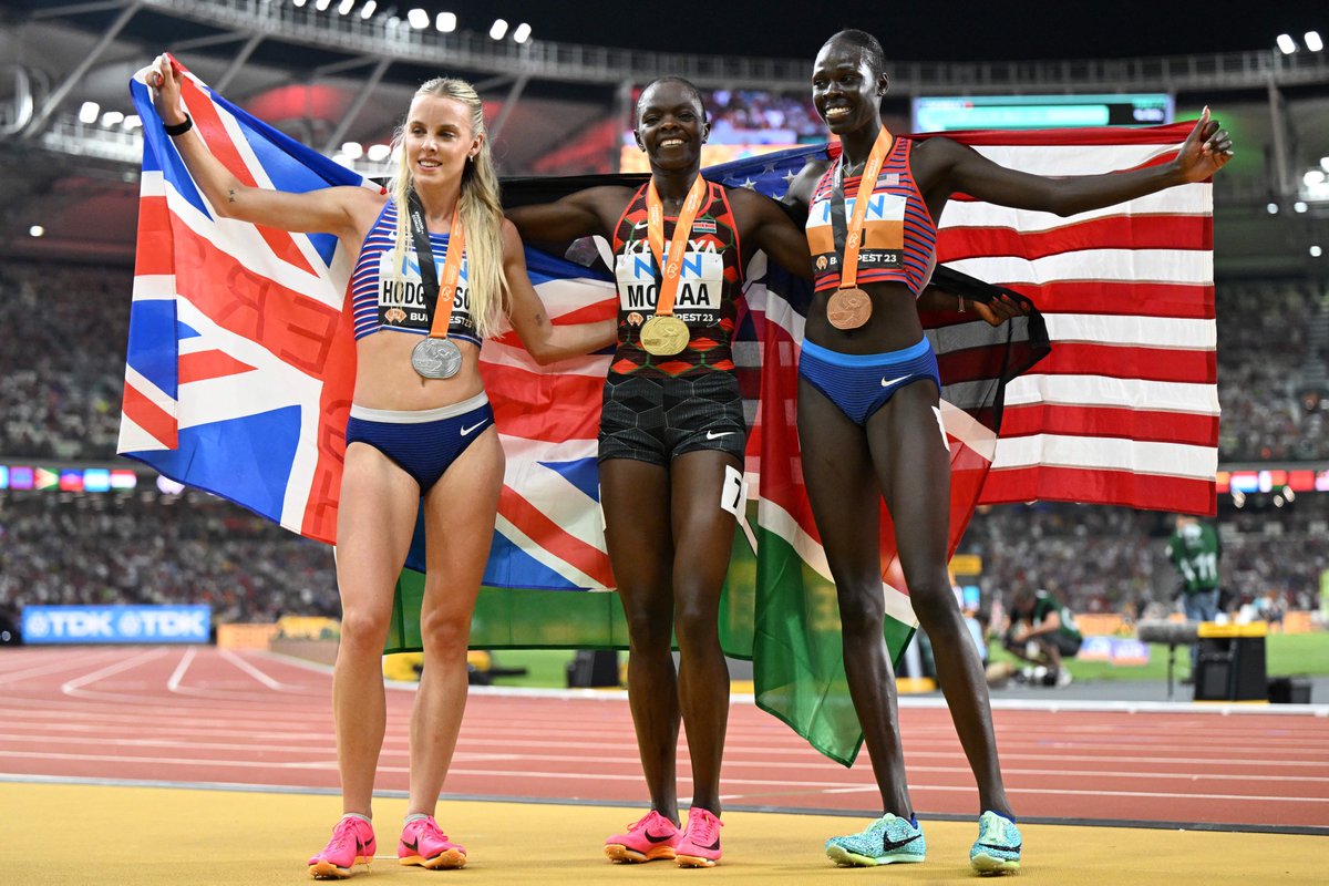 Keely Hodgkinson v Mary Moraa v Athing Mu 🔥 The three medallists from the 800m podium at last year's World Championships will battle it out over the distance at the Prefontaine Classic on May 25 💥 Their personal 800m bests: 🇬🇧 Hodgkinson (1:55.19 NR) 🇰🇪 Moraa (1:56.03) 🇺🇸…