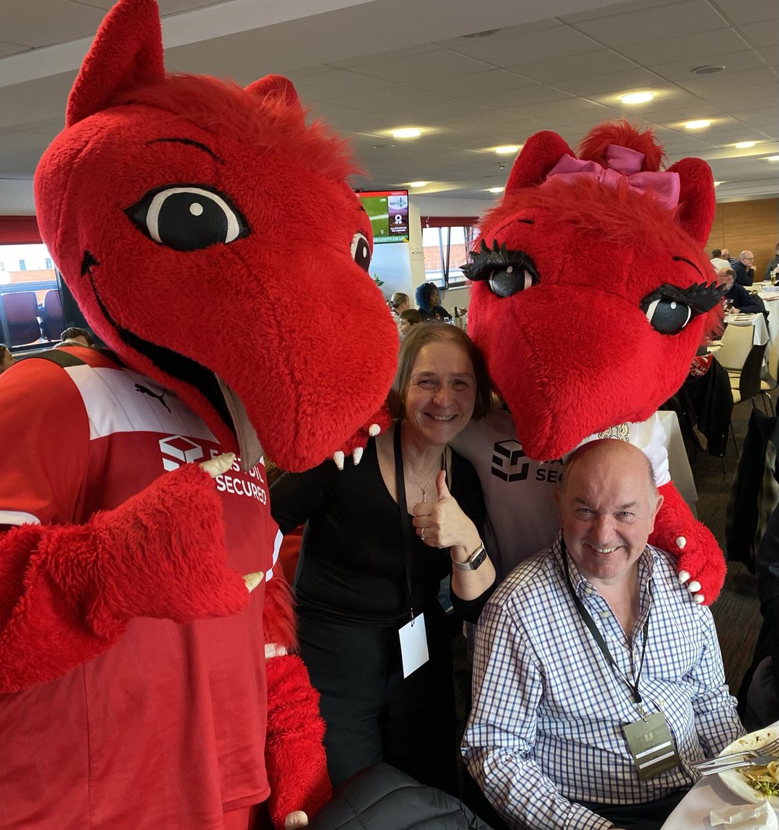 LofcTeresa's tweet photo. ⁦@theo_wyvern⁩ ⁦@leytonorientfc⁩ Great hospitality at 1881. Now for 3 points! https://t.co/ssaYJhBBzO