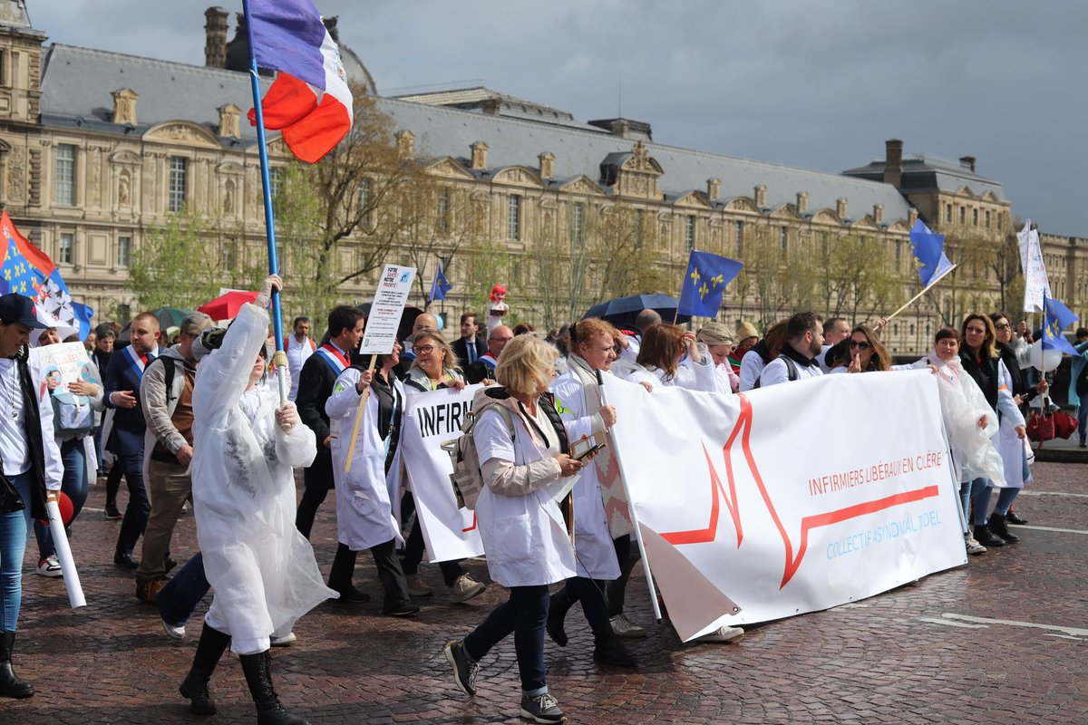 CannatG's tweet photo. 4 Avril le début, 12 Mai la suite
#onlacherien #jesuiscilec
L’automne c’est trop tard, on sera sur votre dos jusqu'aux prochaines négos
@Idelencolere @CaVautrin @GabrielAttal @fredvalletoux @ThomasFatome @MCazeneuve
@Sniil1 @FNIofficiel @ConvergenceInf @SyndicatONSIL @infinidels https://t.co/L4qZBOowfZ