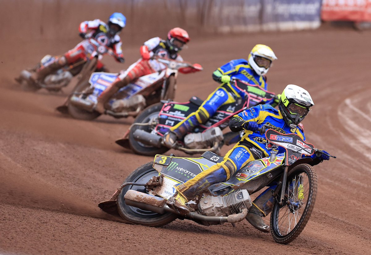 🔔🗓️ 𝗗𝗜𝗔𝗥𝗬 𝗗𝗔𝗧𝗘𝗦 We can now confirm three new dates for our home calendar involving fixtures with Belle Vue and Oxford. Read more ⤵️ sheffield-speedway.com/news.php?exten… 📸 Eddie Garvey 🐯#TigersPride | #SheffieldIsSuper
