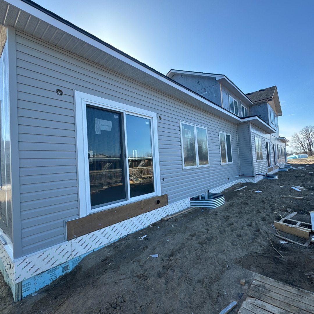 With every nail hammered and every beam raised, we're closer to building brighter futures for families in need of safe, stable homes. Our Onondaga Phase 2 build in Six Nations of the Grand River is a symbol of hope and progress. 🏡🛠🌱💙