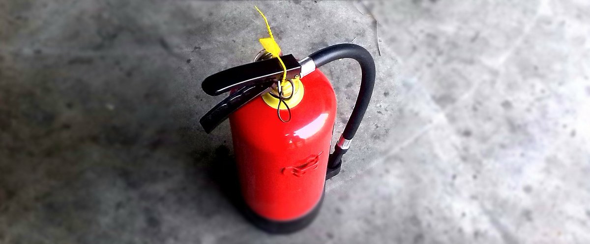 You might have a fire extinguisher in your home, but do you know how to use it? Just remember the word PASS: 1. Pull the pin 2. Aim at the base of the fire 3. Squeeze the lever slowly and evenly 4. Sweep the nozzle from side to side Learn more: westvancouver.ca/portable-fire-…