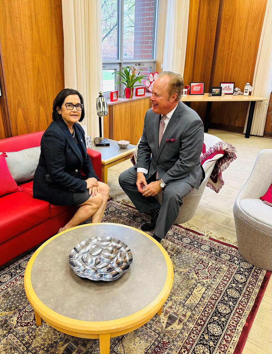 Really enjoyed visiting with @UIndy_Prez Dr. Tanuja Singh on campus this morning. An innovative educator with some fresh ideas for the school and potential impact for #Indiana. @IIB