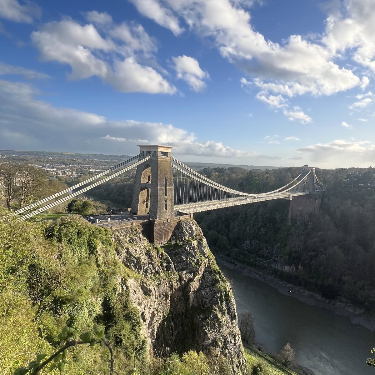 Getting my PhD thesis writing underway at the @SWBio_DTP bootcamp! But, not without a nice run up to Clifton Suspension Bridge 🌉