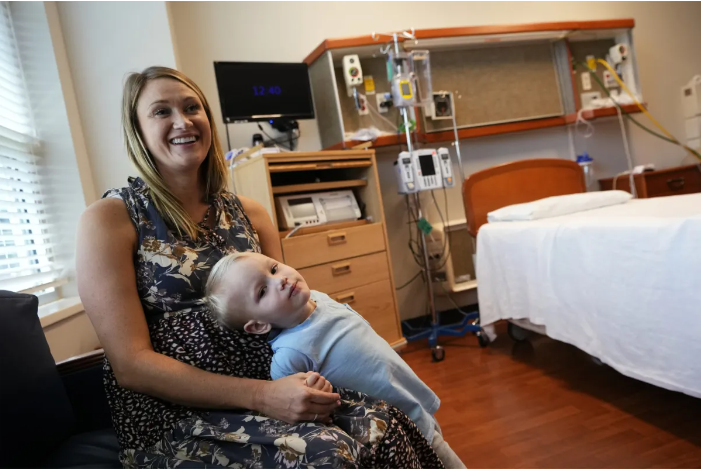 “We know that one-third of maternal deaths occur between 1 week and 1 year after childbirth; this was one of the driving motivations to extend Medicaid coverage from 60 days to 12 months postpartum,' said Alyssa Fritz. ow.ly/KPKw50RaS0N @UMNRHRC @dailyyonder #ruralhealth