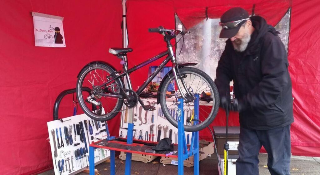 #Second-hand #bike market coming to The Blue in #Bermondsey next weekend @bluebermondsey @TheBlueMarket @The_BikeProject @peddlemywheels @lb_southwark southwarknews.co.uk/area/bermondse…