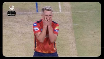 yadhu1_4's tweet photo. Proof -Sam Curran is a time traveler

As soon as harshal patel dropped the catch of jaydev unadkat and it went for six he knew they were gonna lose this match by 2 runs 

Sam currans reaction 

#PBKSvSRH #catchmiss
#SRHvPBKS #shashank
#samcurran
#unadkat https://t.co/r78XmIY8TJ