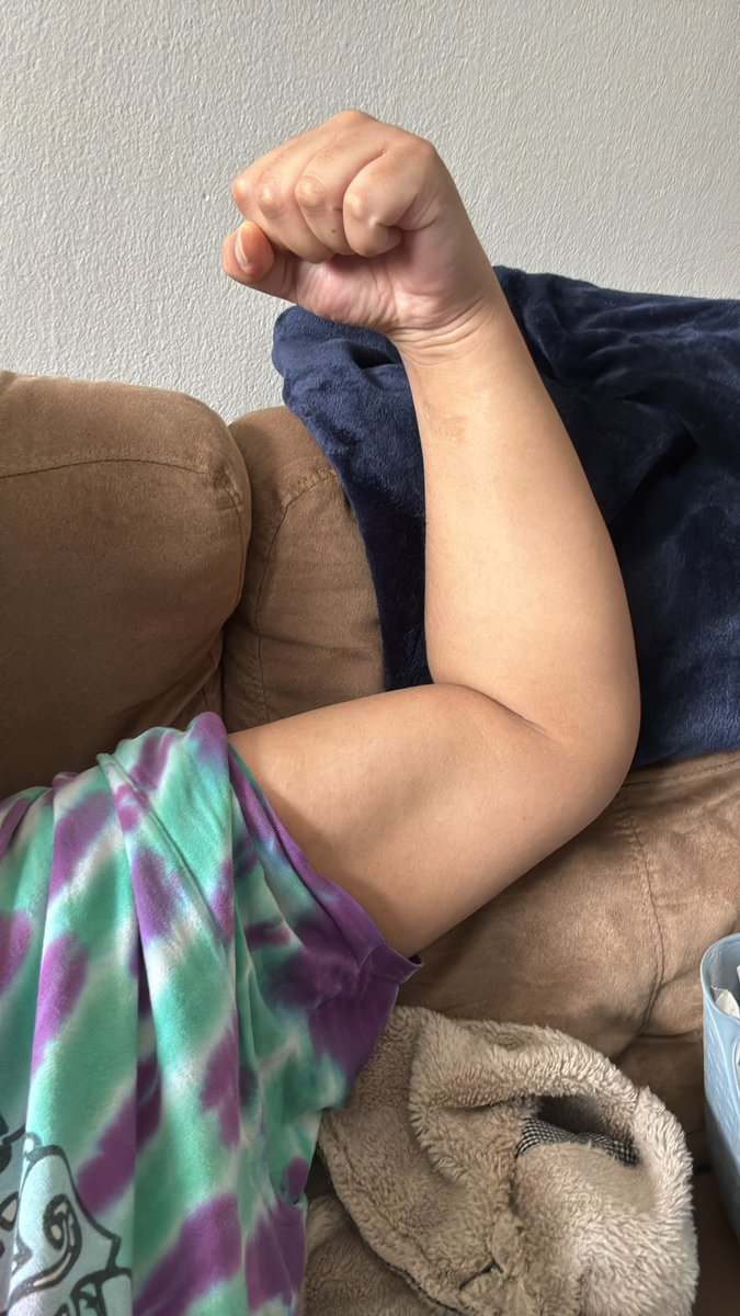 urdadsbaee's tweet photo. Hey u wonder what it actually looks like when I try #cashmaster #findom $end #moneytuesday #worship #tribute https://t.co/KQVPfioIQj