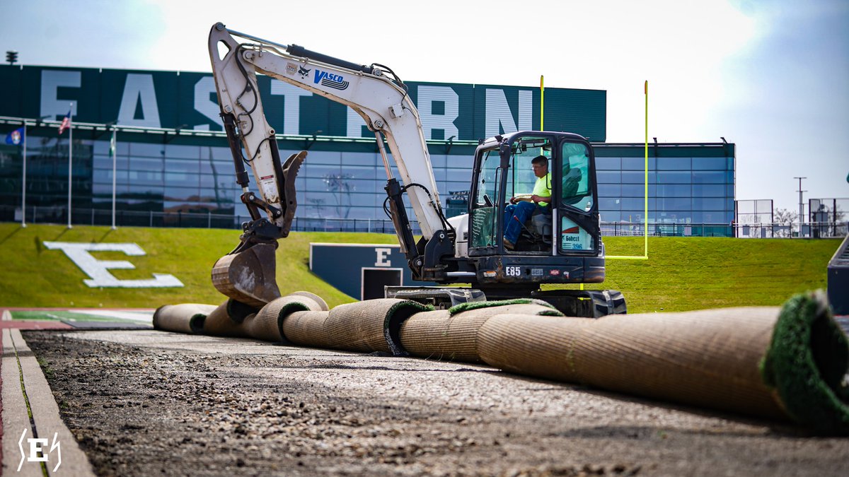 As the Gray Turf Era comes to an end at @EMUAthletics' Rynearson Stadium, we can't wait to see the field once @TheVascoGroup completes the new @FieldTurf installation ahead of @EMUFB's 2024 season! 🏈🏟️The field will also be renamed the 'Maxx Crosby Field' in recognition of the