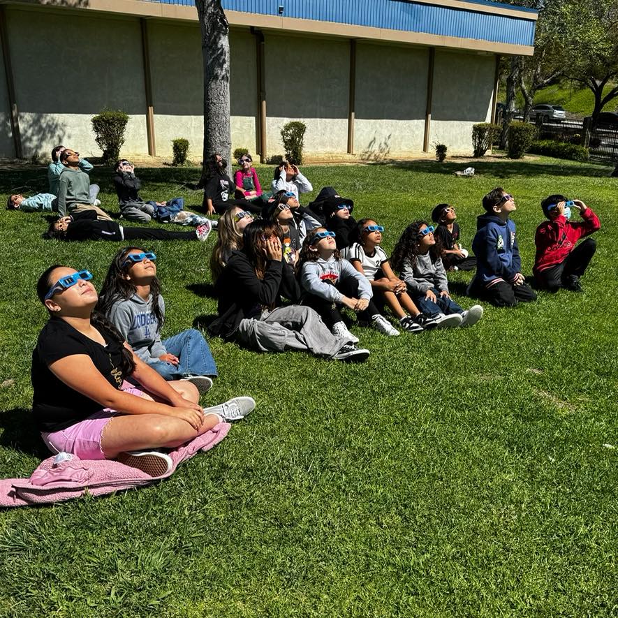 Decker Scholars join the Nation on Solar Eclipse Day!

Fb:  Decker Elementary School
What an exciting day! #eclipse2024 #safetyfirst #proud2bepusd #deckermakeswaves

facebook.com/photo/?fbid=83…