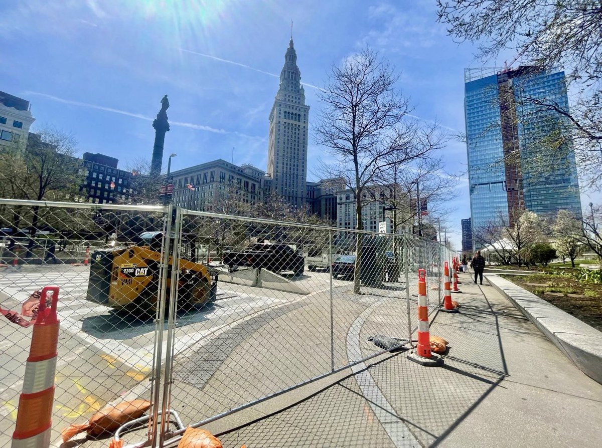 🚧 The Superior Crossing Project is underway in @CLEPublicSquare! 🥳 Construction is expected to be completed in late June. Once finished, the renovations will provide increased safety, enhanced mobility, and improved aesthetics for pedestrians, cyclists, and transit. (1/3)