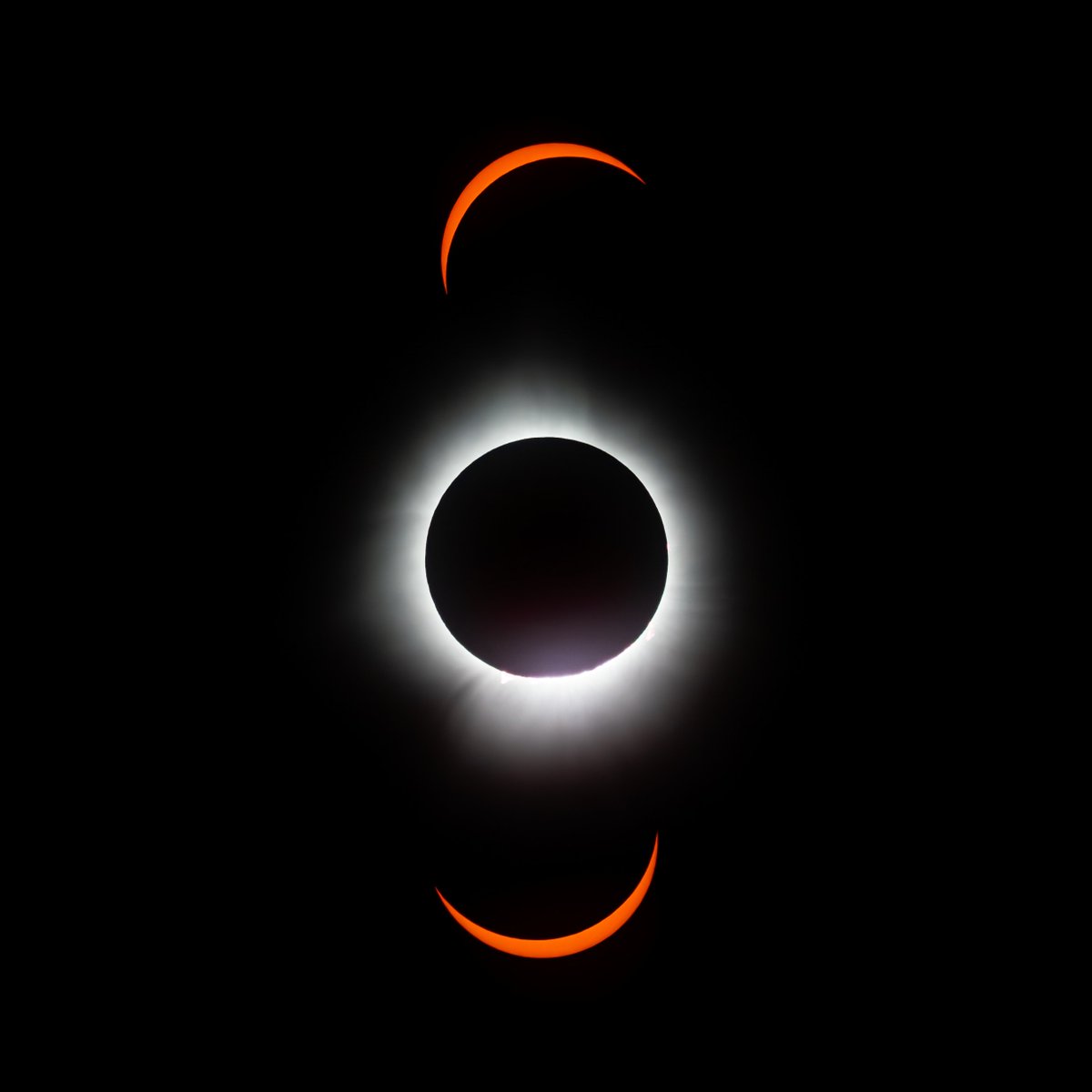ShamimMondal5's tweet photo. Celestial mathematics in full display during the 2024 Total Eclipse #TotalSolarEclipse2024 #Canon @CanonUSA https://t.co/QBkLPDZpxK