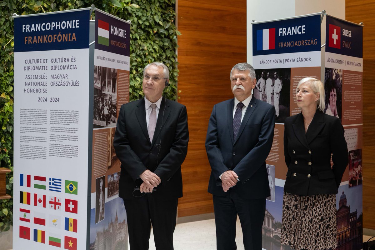 J'ai eu le plaisir d'inaugurer l‘exposition consacrée à la francophonie, avec le concours de 14 ambassades à Budapest, par le Parlement hongrois.
Merci à son président, László Köver, & à la présidente du groupe d’amitié 🇫🇷-🇭🇺 du Parlement, Katalin Csöbör!
@OIFrancophonie