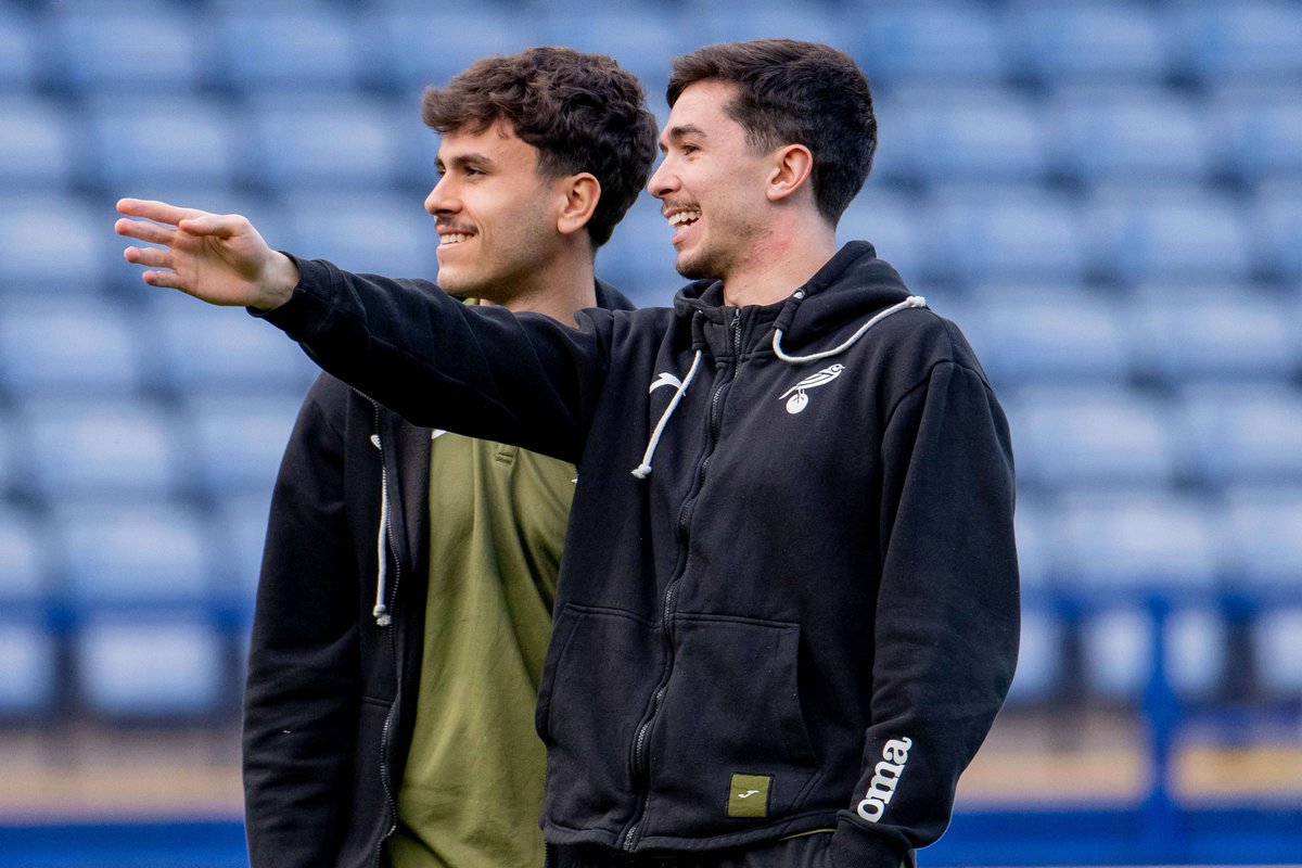 NorwichCityES's tweet image. 𝕆 𝕡𝕠𝕣𝕥𝕦𝕘𝕦ê𝕤 𝕛á é 𝕗𝕒𝕝𝕒𝕕𝕠 𝕒𝕢𝕦𝕚

Pedro Lima 🇧🇷 y Guilherme Montóia🇵🇹 están con el primer equipo.