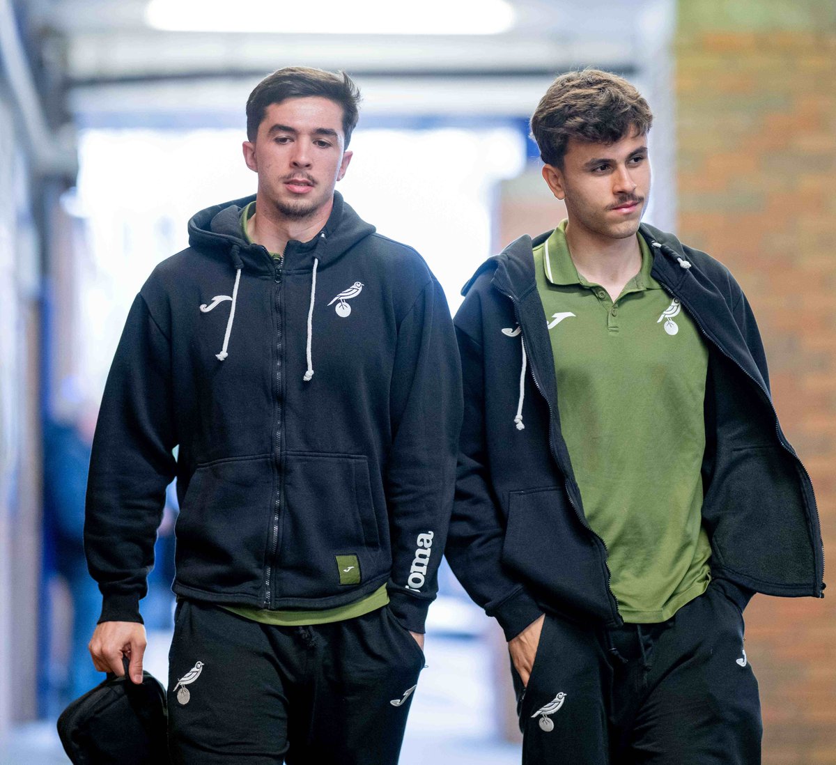 NorwichCityES's tweet image. 𝕆 𝕡𝕠𝕣𝕥𝕦𝕘𝕦ê𝕤 𝕛á é 𝕗𝕒𝕝𝕒𝕕𝕠 𝕒𝕢𝕦𝕚

Pedro Lima 🇧🇷 y Guilherme Montóia🇵🇹 están con el primer equipo.