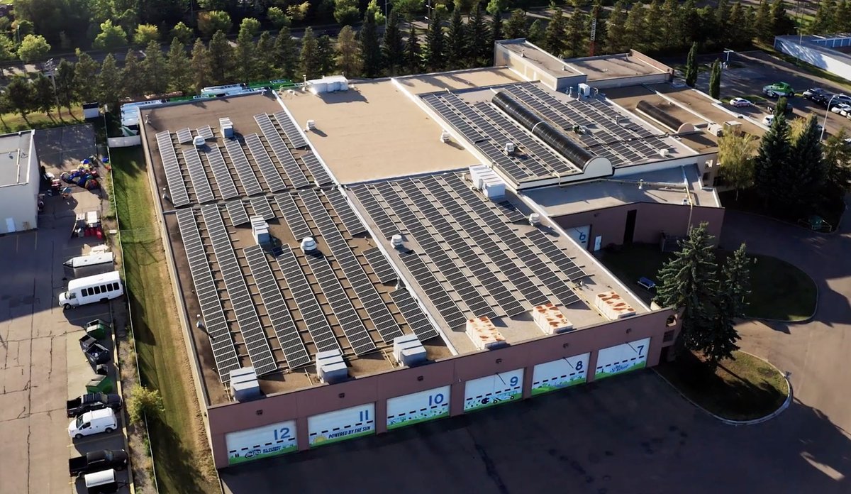 Commercial Project Feature: 📍 Located in St. Albert, AB Capacity: 301kw Utilized 753 solar panels Integrated a grid-tied solar power system through Fortis Alberta See more projects on our website! skyfireenergy.com/commercial-pro…