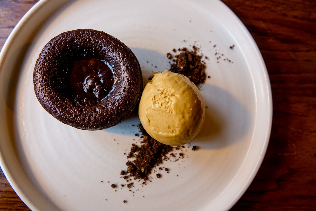 Chocolate fondant, with salted caramel ice cream 😍

@redlionstaffs

#TheLewisPartnership #RedLionStaffs #StaffordshireSauce #LichfieldFoodies #IndependentStafford #StaffsFoodAndDrink #MidlandsFood #EatStoke #PubClassics #Stafford