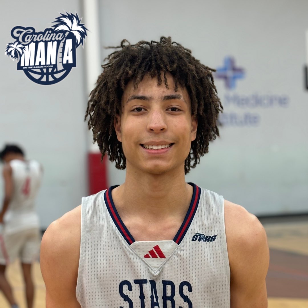‘25 Robert Moore was a standout in the 17U division at Carolina Mania. 📌 @RobertCMoore_ 6-7, he has great size as a deadly spot up shooter. He should get plenty of attention this spring. 📝 @CamRickersHoops ontheradarhoops.com/otr-hoops-17u-…