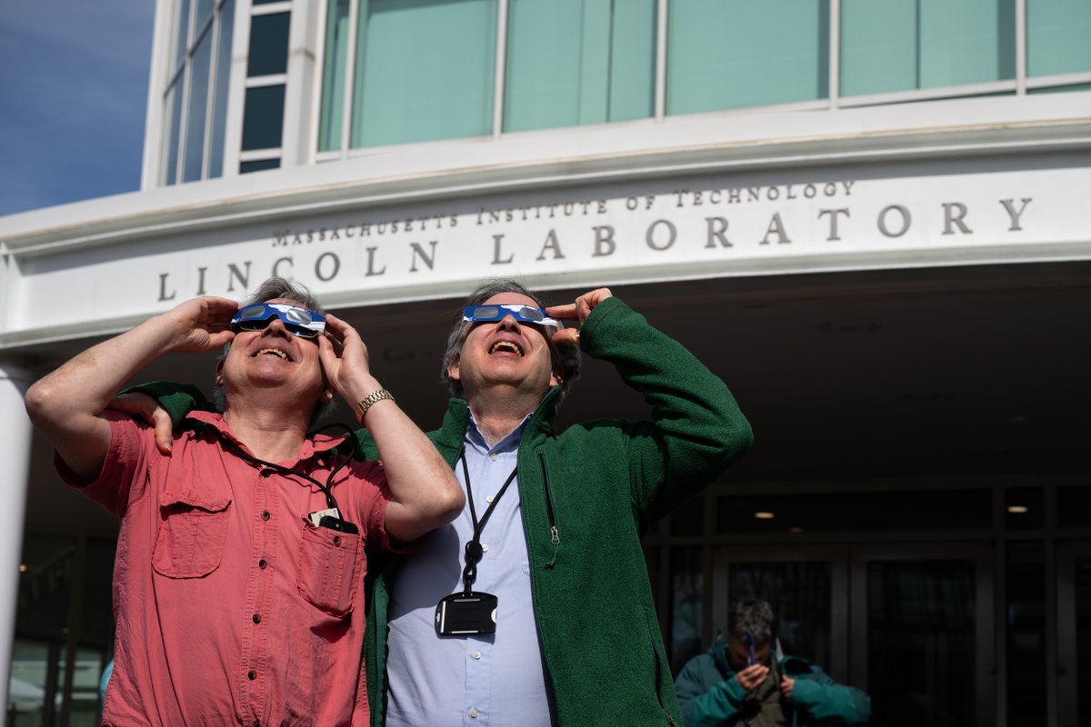 Hundreds of Lincoln Laboratory staff members gathered outside to witness yesterday's partial eclipse with 93 percent totality! 🌘 📸: Nicole Fandel