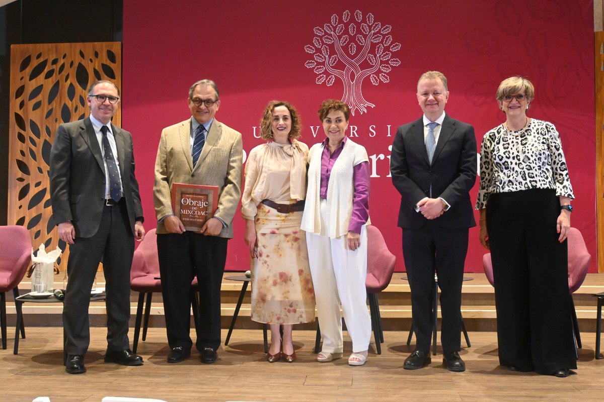 La presentación de la nueva edición del libro “El Obraje de Mixcoac en el s. XVIII” fue un evento entrañable.

La misma arquitectura de nuestro querido "Casco Antiguo" de <a href="/UPMexico/">Universidad Panamericana Ciudad de México</a> nos lleva a una vibrante realidad de la <a href="/UPInstitucional/">Universidad Panamericana</a>: la diaria articulación entre tradición e
