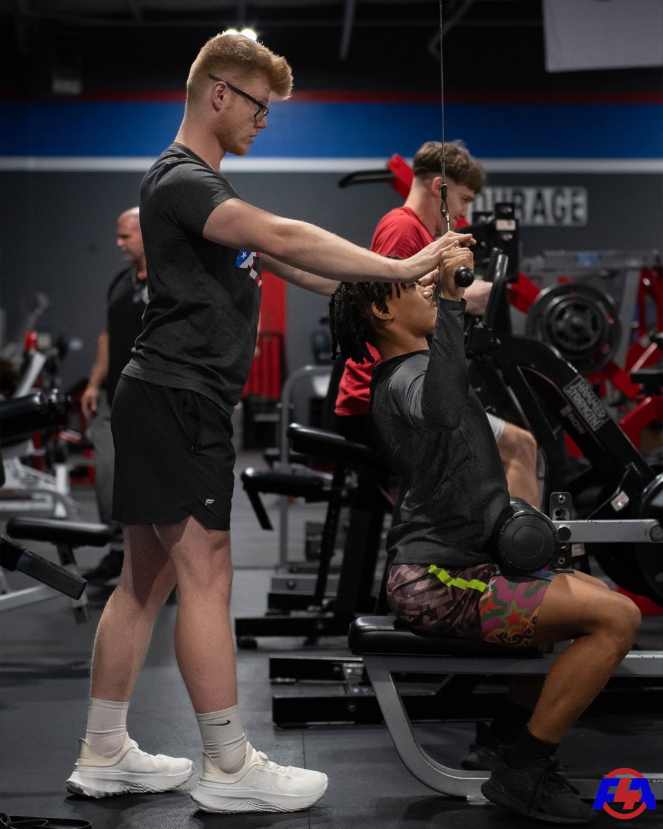Personal training at Fitness 4 All offers athletes personalized attention, tailored plans for goals and abilities, injury prevention, performance improvement, and motivation. Our expert trainers will create a customized plan tailored to your needs. 💪 #F4A