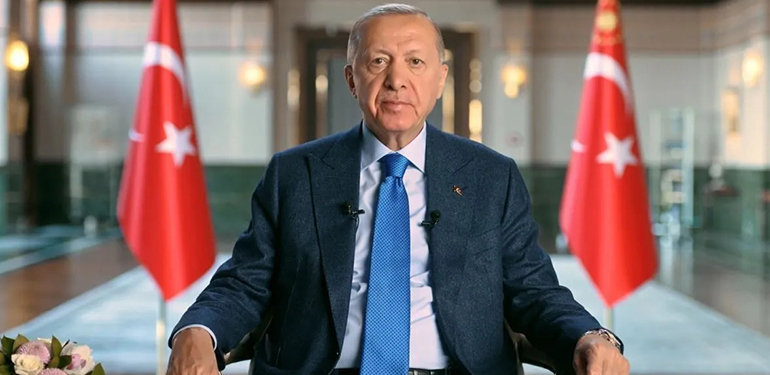 Cumhurbaşkanı Erdoğan’dan bayram mesajı #RamazanBayramı #İstanbul #Ramadan blackorwhitedergi.com/cumhurbaskani-…