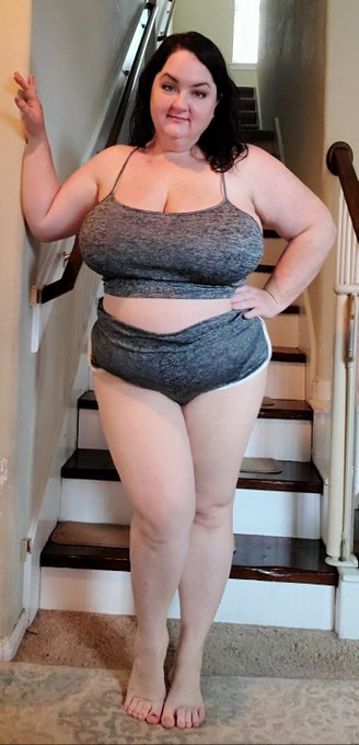 Time for some stair shenanigans!  https://t.co/C27kQY13FR https://t.co/QxHVXqwRgx<a href="/tag/mvsales"class="tags"><span>#mvsales</span></a>