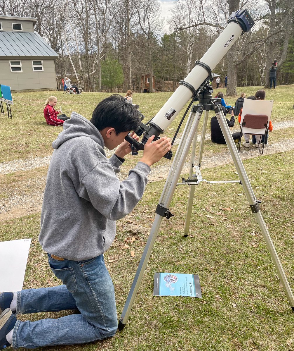 Ashbury students visit the Queen's University Biological Station to experience the eclipse! Leading up to the eclipse, facilitators guided students through a variety of activities including a hike, scavenger hunt, eclipse modelling exercise, pinhole viewer construction, and more!