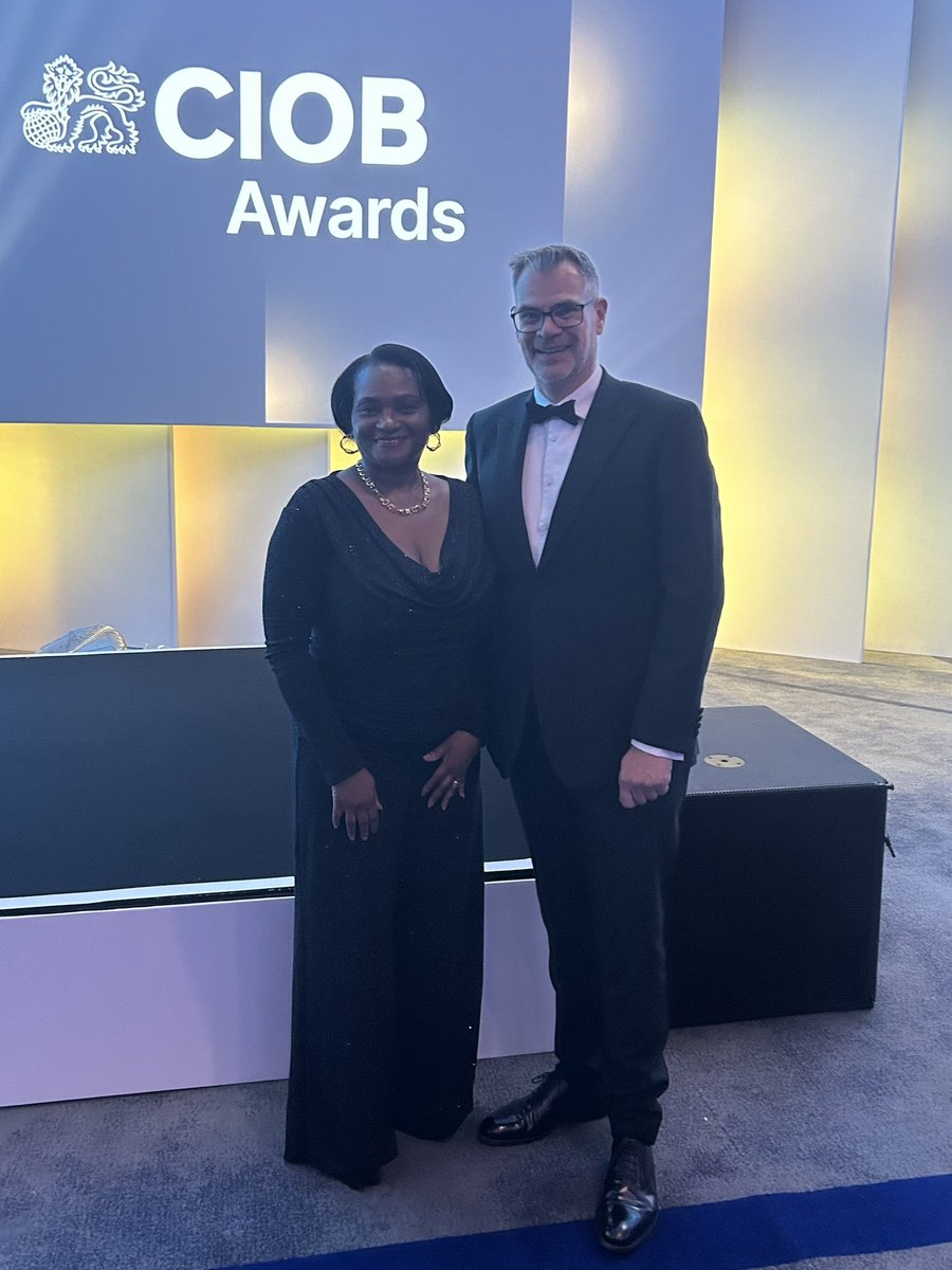 Great to be at tonight’s CIOB Awards and especially pleased to meet up with Dr Valerie Vaughan-Dick CEO of RIBA. It’s going to be a good night. @theCIOB 
@RIBA @fmbuilders