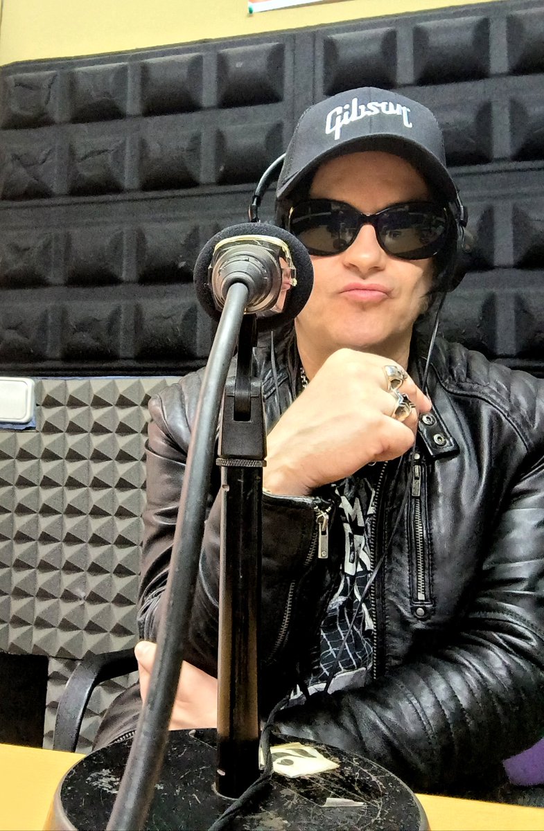 En 'Otra Semana de Rock' right now! #radioenlace #radio #rockandroll  #starmafiaboy #warrior #newalbum