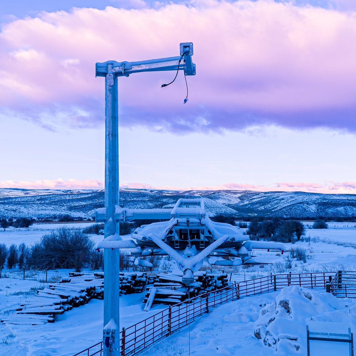 Cold weather? Check. Thunderstorms? Check. Extreme heat? Check. We test our Zips through any and all weather they might encounter during deliveries. Read more about Zipline's approach to testing: flyzipline.com/newsroom/stori… #EcoFriendlyTech #NextGenLogistics #DroneDelivery