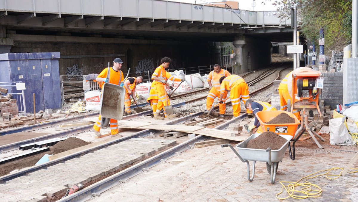 The Metro REOPENS tomorrow between Wednesbury & Brum 🚨 Brilliant from the team to connect the Black Country metro extension to our existing line so swiftly🚊 After decades of talk & inaction, the Wednesbury to Brierley Hill Metro is happening - & opening to Dudley THIS YEAR 👏🏻