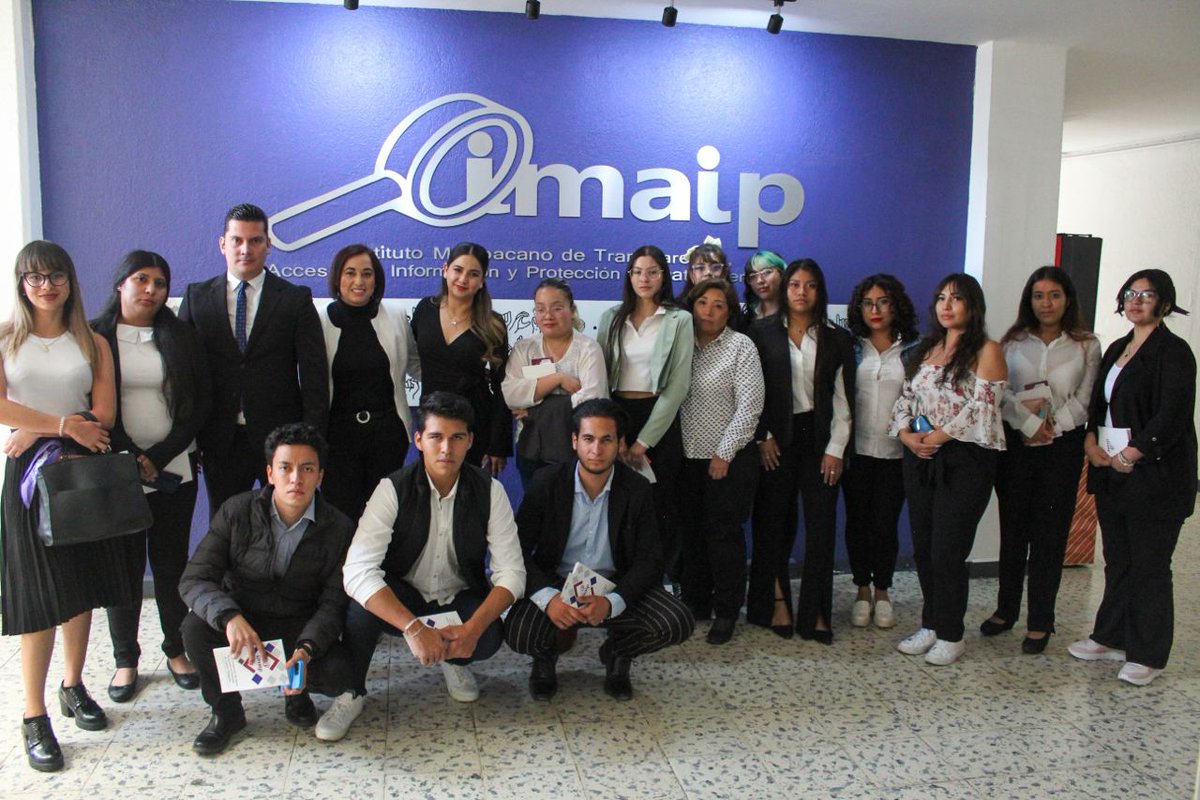 IMAIP_oficial's tweet photo. 👩🏽🎓👨🏽🎓Las y los estudiantes de Derecho del @CESCIJUCoficial se capacitaron sobre la importancia de la Transparencia y la Protección de Datos Personales en su visita al #IMAIP, en la que contaron con una conferencia por parte de nuestro Comisionado Presidente, @AbrahamMontesM. https://t.co/qahizMEeGj