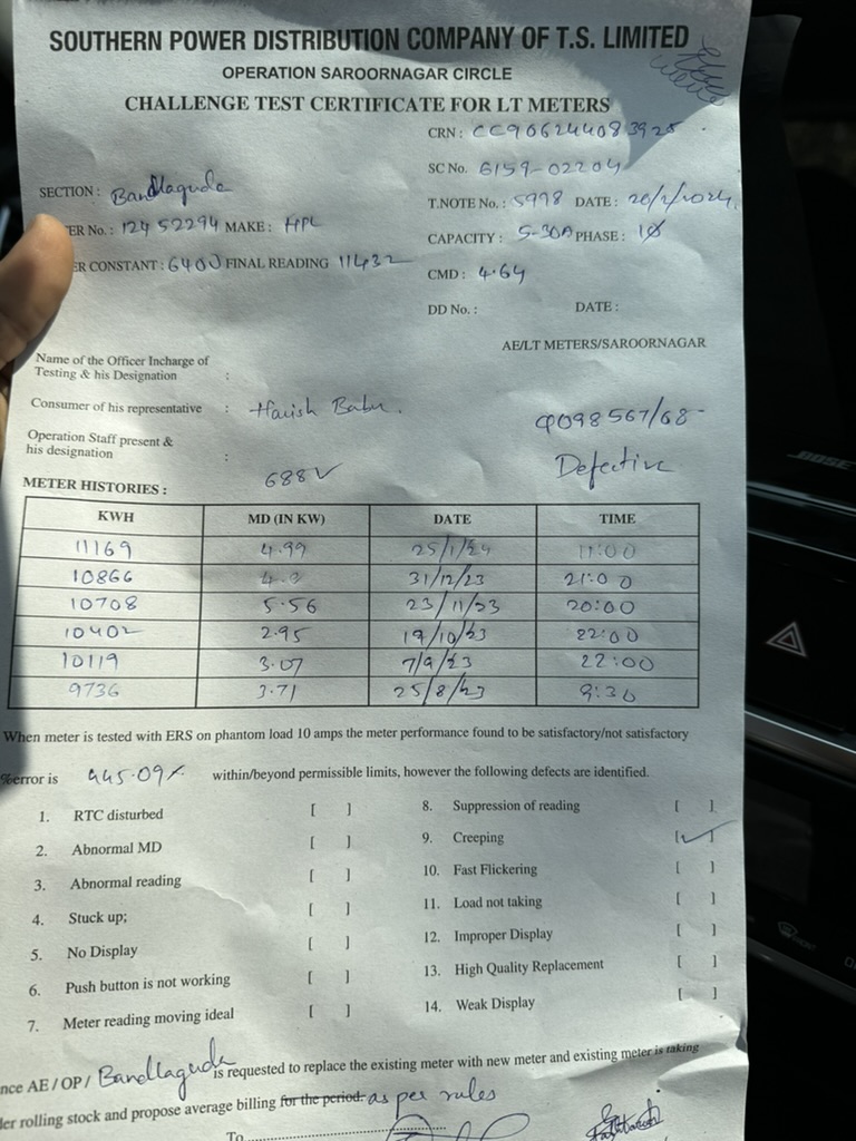 sathuhareesh's tweet photo. @TsspdclCorporat @tsspdcl, It's been 3 months since my meter has been changed as it was reported to have shown an error of 440%. Excessive bill hasn't been waived off even after a series of visits and writing multiple letters to Assistant Engineer of SaroorNagar. https://t.co/lYHopCGreB