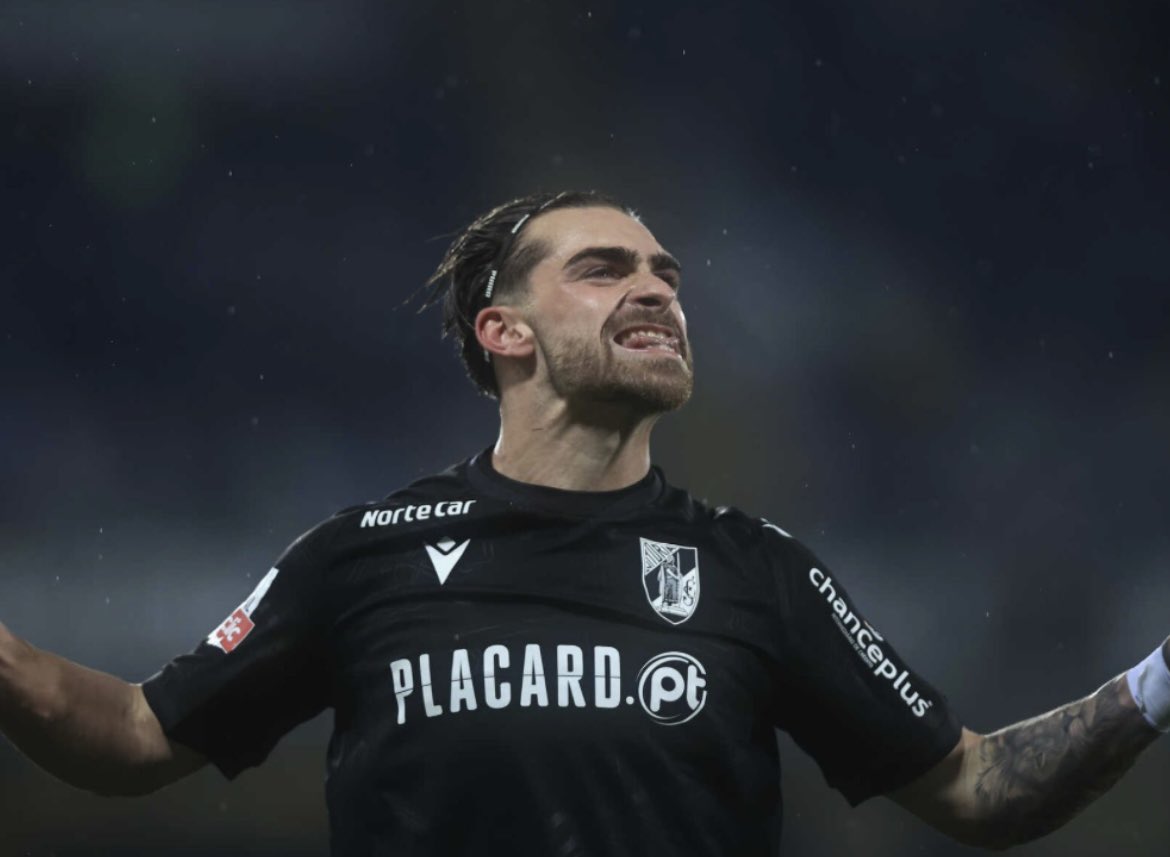 BuzzerZone's tweet photo. @SportingCP and @SLBenfica asked @VitoriaSC1922 about the values ​​of a possible transfer of Jota Silva for next season.
The player will be transferred and there is also a market abroad in the main leagues.
#InsideInfo https://t.co/7fBocaDOaZ
