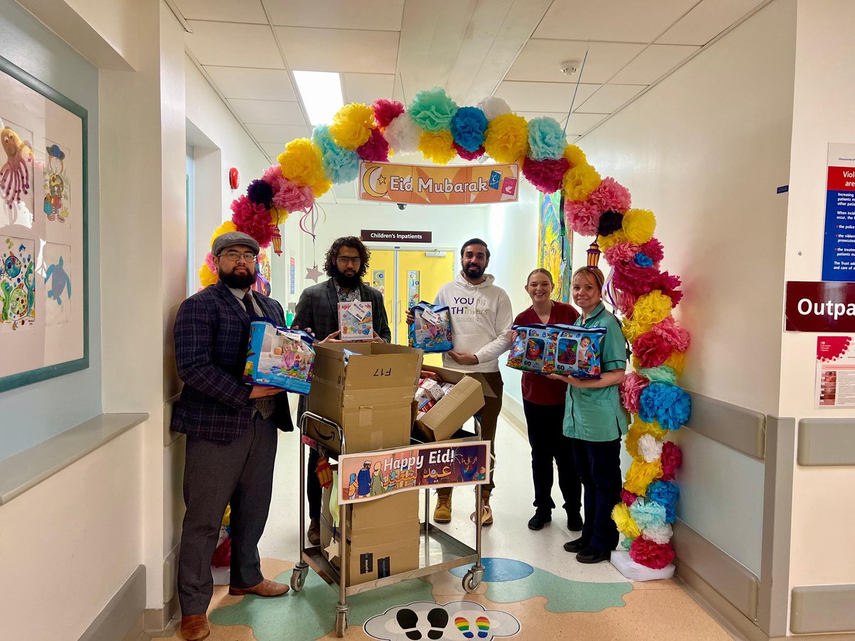 Great to a successful Toys4Eid by @BritishIMA! A national initiative that Young Thinkers Gloucester and @NHSGlos took part in. Today our volunteers delivered the generously donated brand-new toys to children in Gloucester hospital! #EidMubarak #EidAlFitr