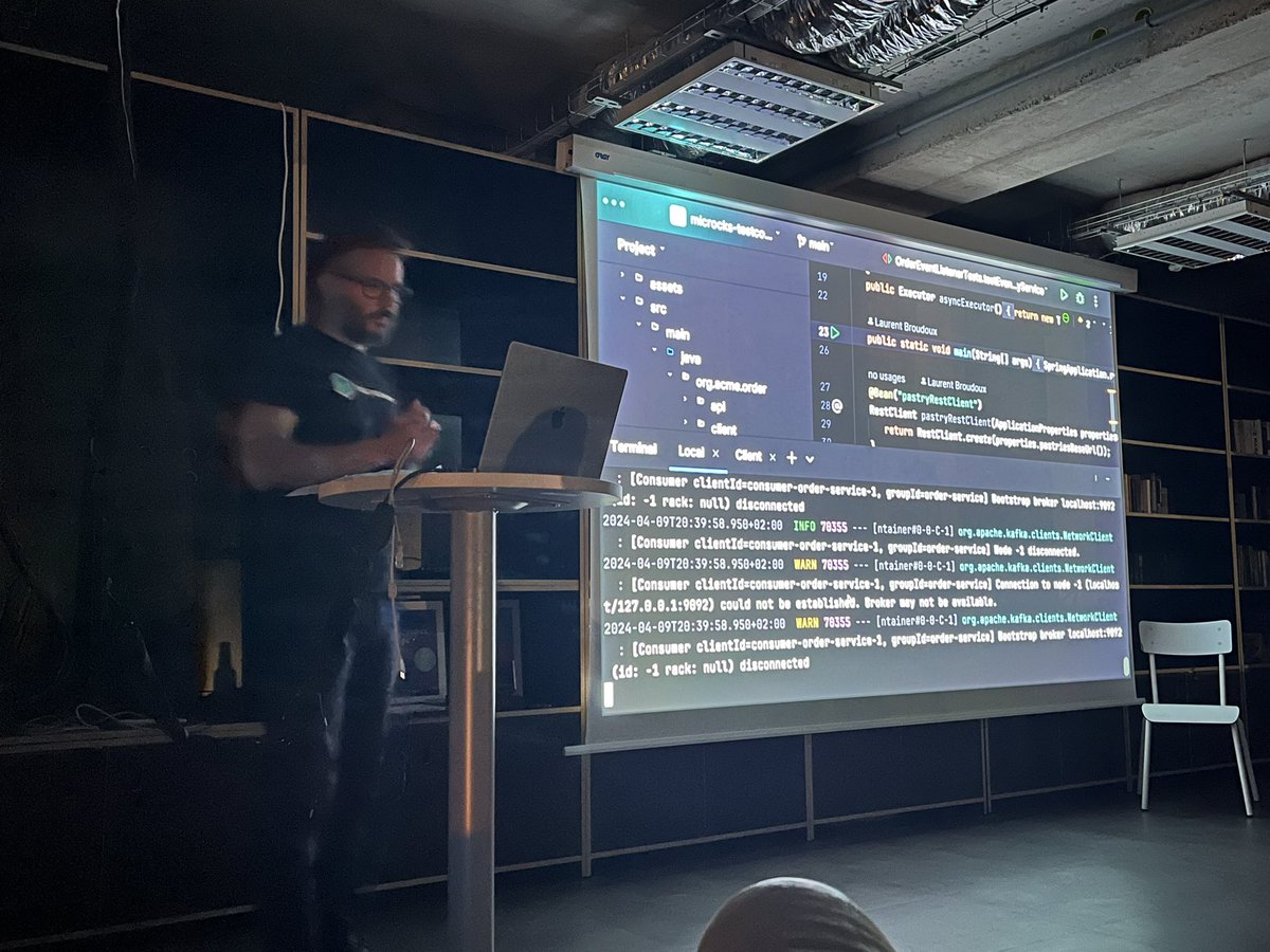 @lbroudoux from @microcksio live coding session using @springboot and @testcontainers at @marsjug 🙌