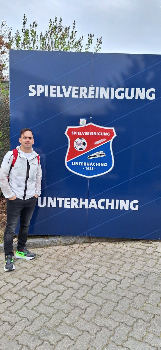 While in Munich, I managed a quick visit to Sportpark Unterhaching, my FM24 save.
#Unterhaching #Footballmanager #fm24 <a href="/Haching_1925/">SpVgg Unterhaching</a> <a href="/Haching1925/">SpVgg Unterhaching</a>