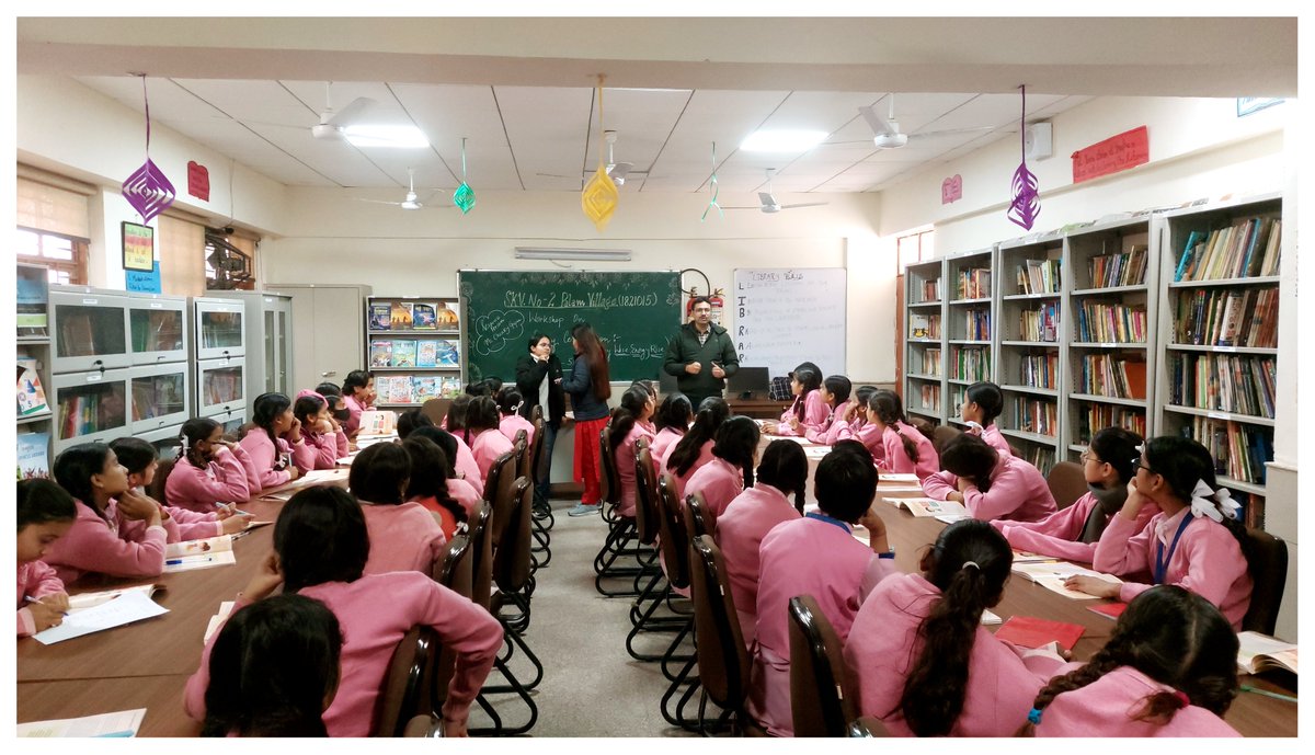 MilestoneNgo's tweet image. Fantastic workshop on Energy Conservation at Govt. School (SKV No. 2 Palam Village), Delhi!

It was amazing to engage with the children and empower them with knowledge about saving energy. 

 #EnergyConservation #EducationForAll #DelhiSchools