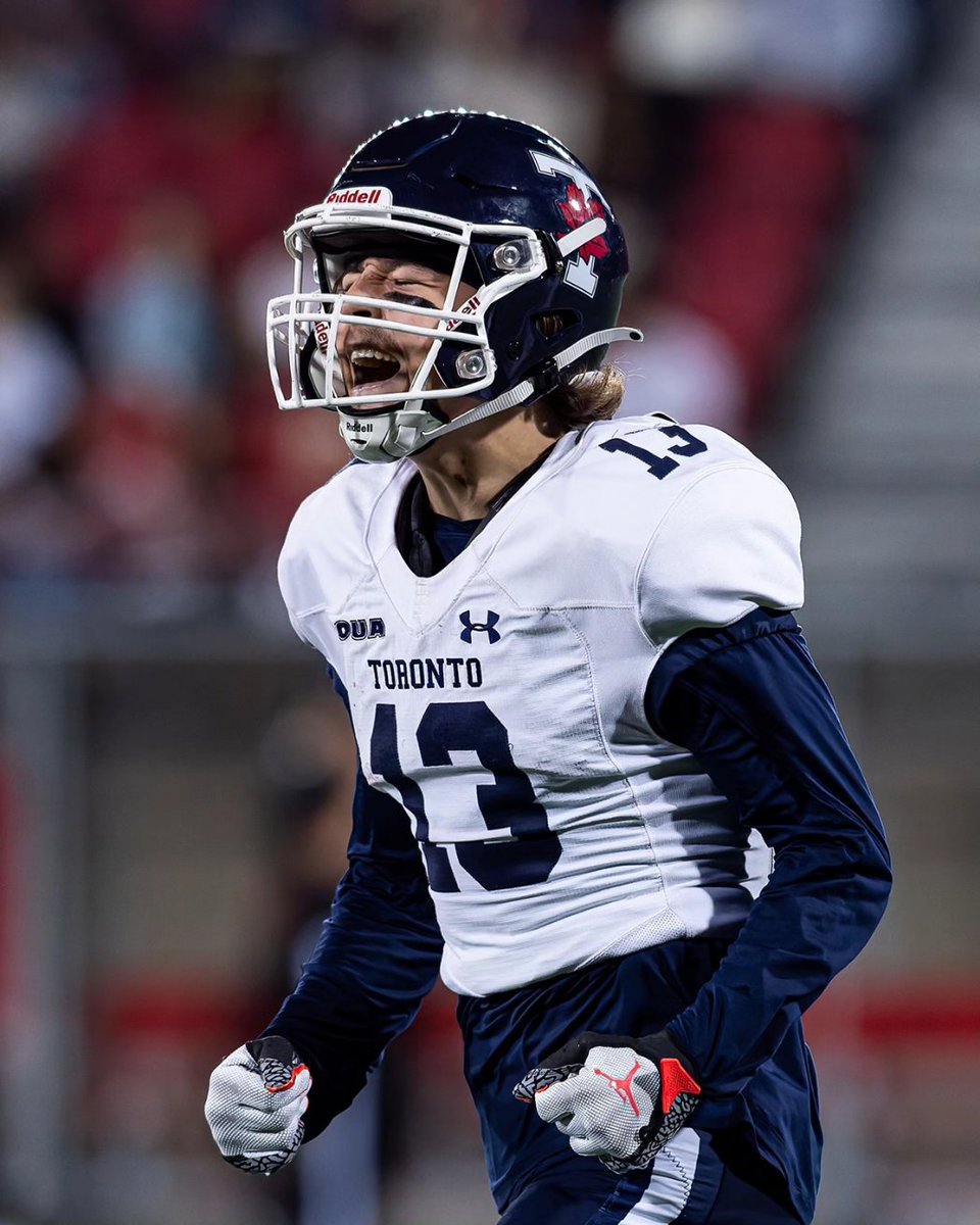 Varsity_Blues's tweet photo. A third-year receiver from Vancouver, B.C., Jake Oseen led the Blues this past fall in both receptions (23) and touchdown catches (4), while finishing second on the team in receiving yards (283).
WE ALL #BLEEDBLUE | #WeAreTO https://t.co/3gHV24PQrW