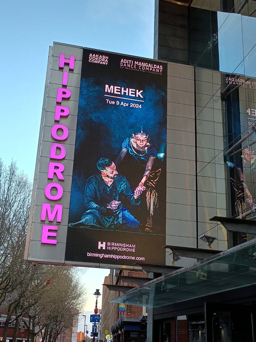 At @brumhippodrome for Mehek, looking forward to seeing @AakashOdedra and Aditi Mangaldas perform together in what promises to be a celebration of love! Review tomorrow.