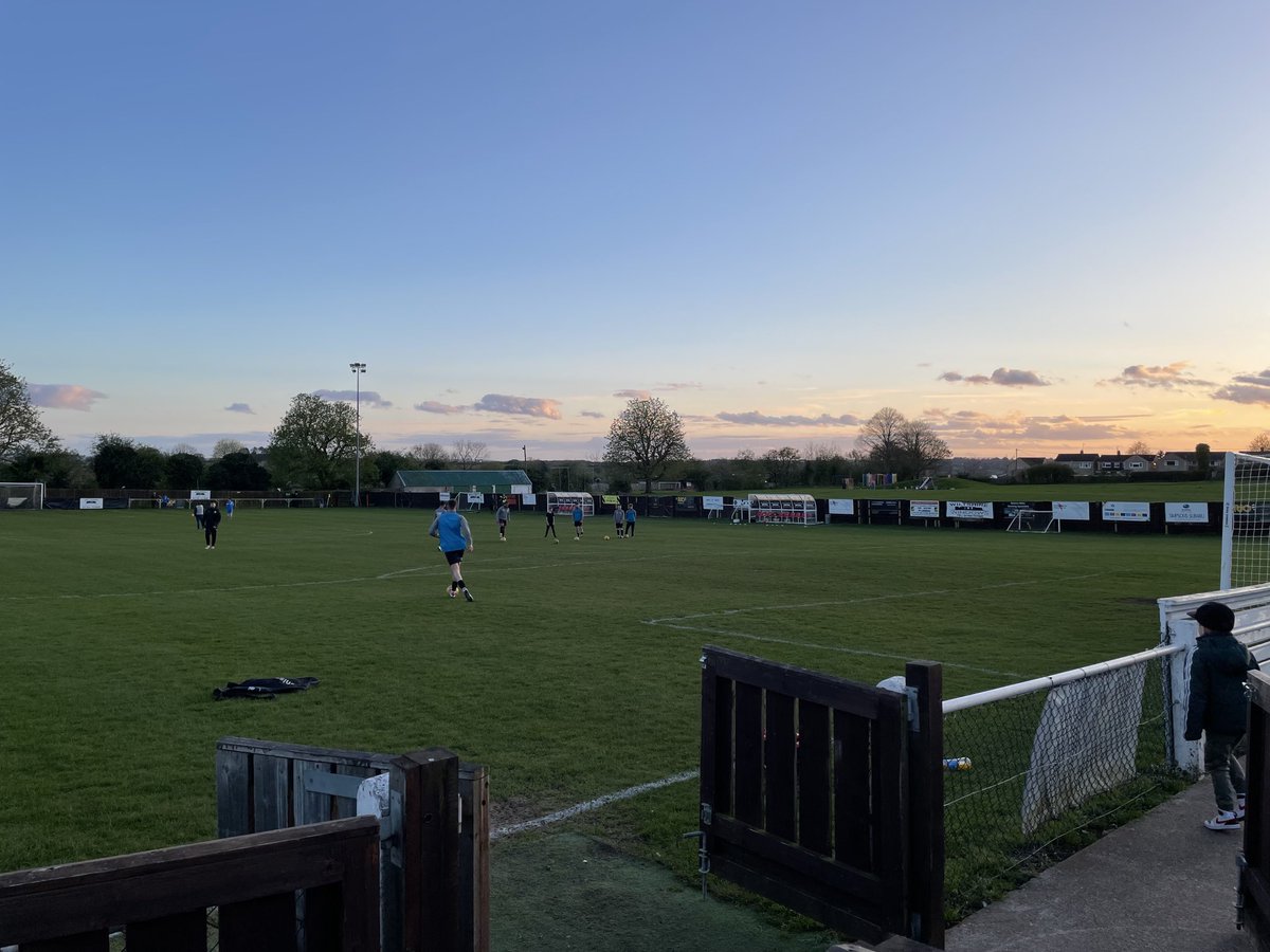 Another Tuesday night, another NG. A dip into the ⁦@HellenicLeague⁩ for ⁦@HighworthTownFC⁩ v ⁦@PTFC88⁩.