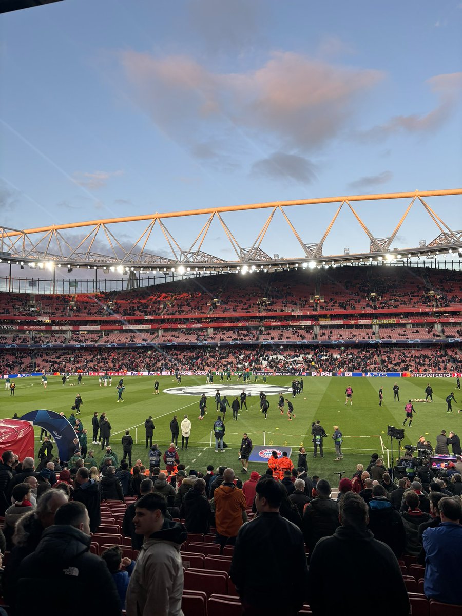 The Road to London with a stopover in London 🏟️ Arsenal v Bayern Munich in the Champions League quarters 🔥 Follow @MailSport ➡️ dailymail.co.uk/sport/live/art…