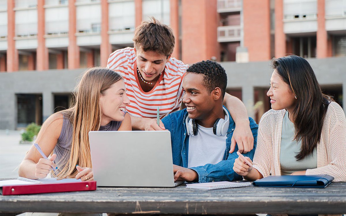 How can institutions recruit more Gen Z students and prepare for the next generation? Use these tips to strengthen your higher education enrollment strategy hubs.ly/Q02shL800