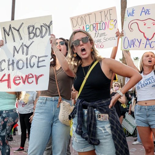 🚨NEWS: The AZ Supreme Court just ruled that a 160-year old law, from the Civil War era, can legislate away a woman's right to bodily autonomy, as it bans nearly all abortions. The reactions to the draconian measure in the critical swing state of Arizona were swift and severe,…