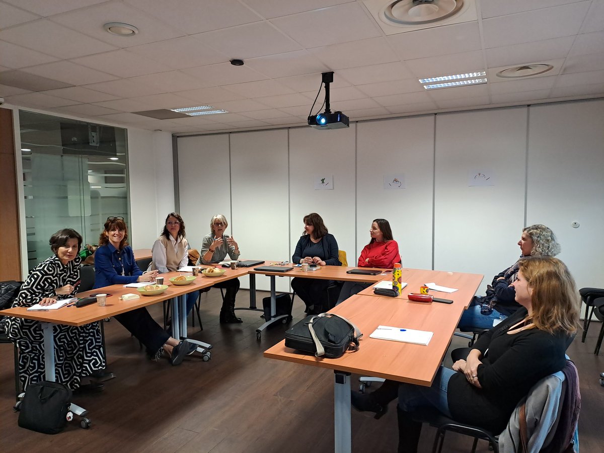 ➡️ Ambiance studieuse ce matin à l'agence #FranceTravail du Golfe de Saint-Tropez.
Au programme de la Team Handicap, bilan de l'activité 2023 et perspectives 2024.
 👏une équipe dynamique et enthousiaste. En route pour de nouveaux défis!
<a href="/Capemploi83/">Cap emploi 83</a> 
<a href="/MinanaNathalie/">Nathalie Fabien-Miñana</a>
<a href="/i_martinet/">Isabelle MARTINET</a>