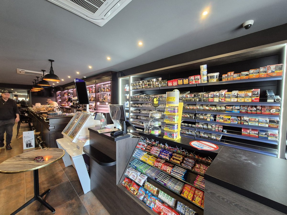 JPezieres34's tweet image. La Fédération départemental @LesBuralistes de l&apos;herault-Montpellier au côté de Julien et Farid qui viennent de reprendre le bar/brasserie/tabac de la place à @villedesete après 6 mois de travaux.
Ouverture demain.
 #transformation2 
#hautdegamme
#embauches 
@CCIHerault