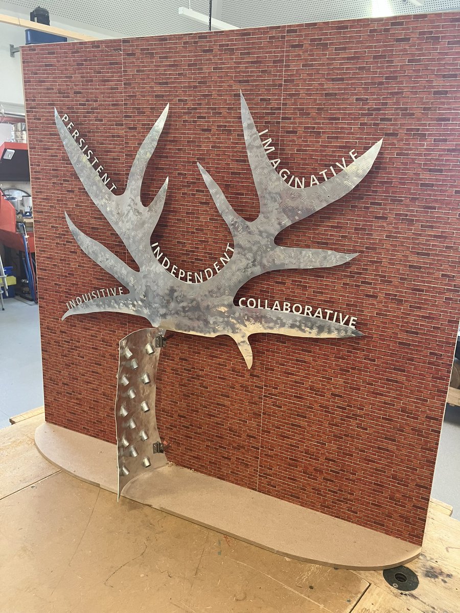 So impressed to see Aasha’s DT project today - a beautifully constructed metalwork tree, inspired by the @KHSWarwick mulberry tree and showcasing our school values: collaborative, independent, creative, inquisitive and persistent. @GSAUK @isaschools