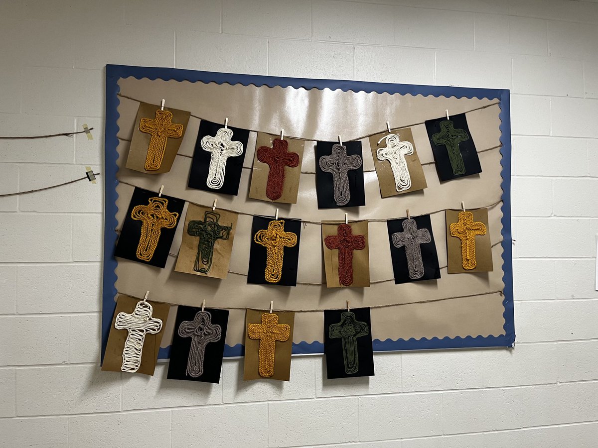 LaurieCorrigan's tweet photo. ⁦@FrancisdeSf⁩ array of beautiful art and learning ⁦@CDSBEO⁩ https://t.co/xnAEJd5pMh
