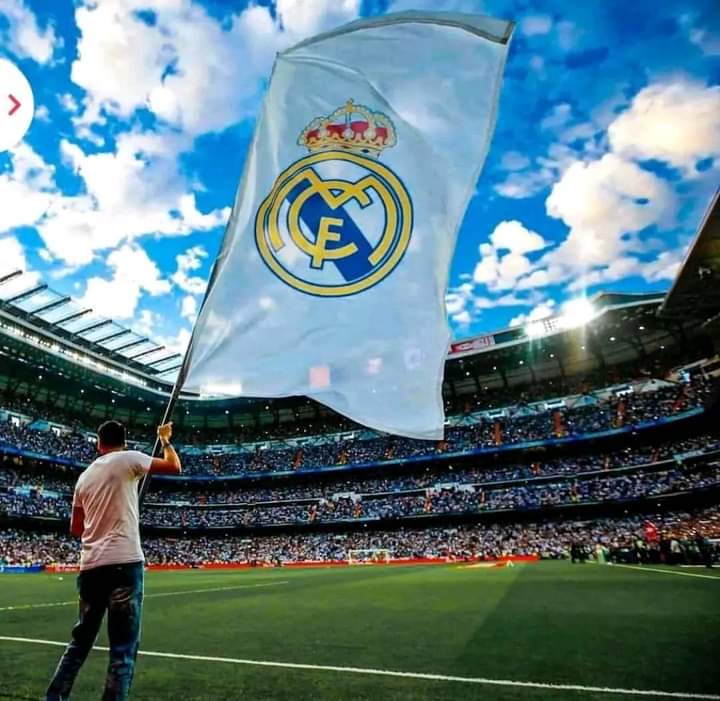 Le plus grand club de football La plus grande équipe de football La plus riche équipe de football Le Club de football le plus titre Équipe la plus populaire #Du_Monde: Real Madrid